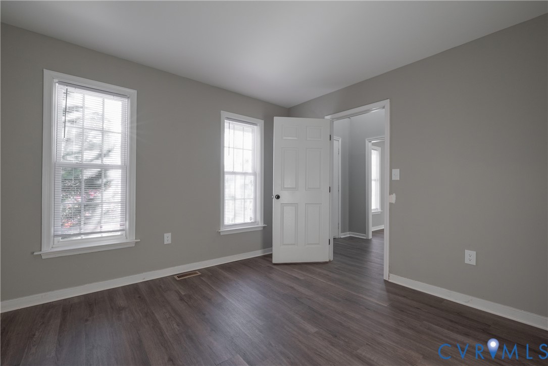 Spacious living area great for entertaining family and friends.