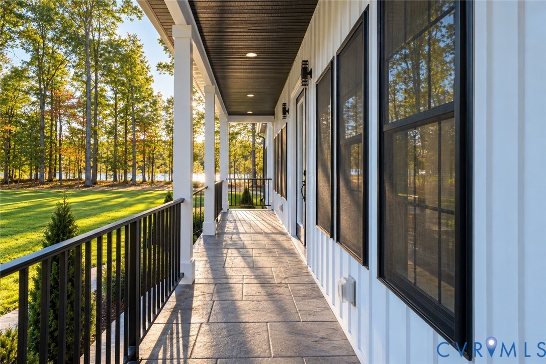 13216 Bradley Bridge Road, Chester, VA 23831