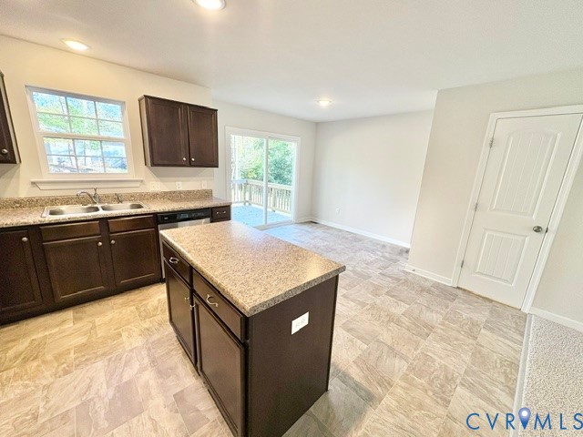25 Hatchechubee Road, Palmyra, VA 22963