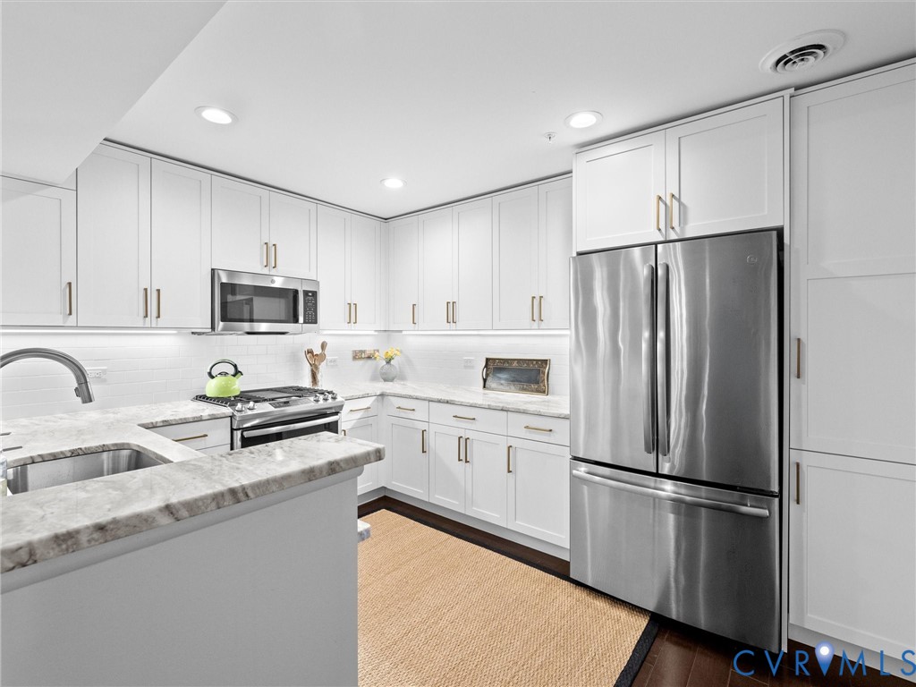 413 Stuart Circle, #3B, Historic Fan District, Richmond, VA 23220