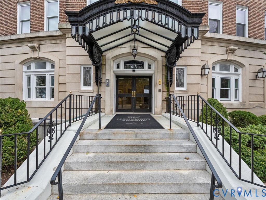 Historic main entrance to the building. Historic main entrance to the building.