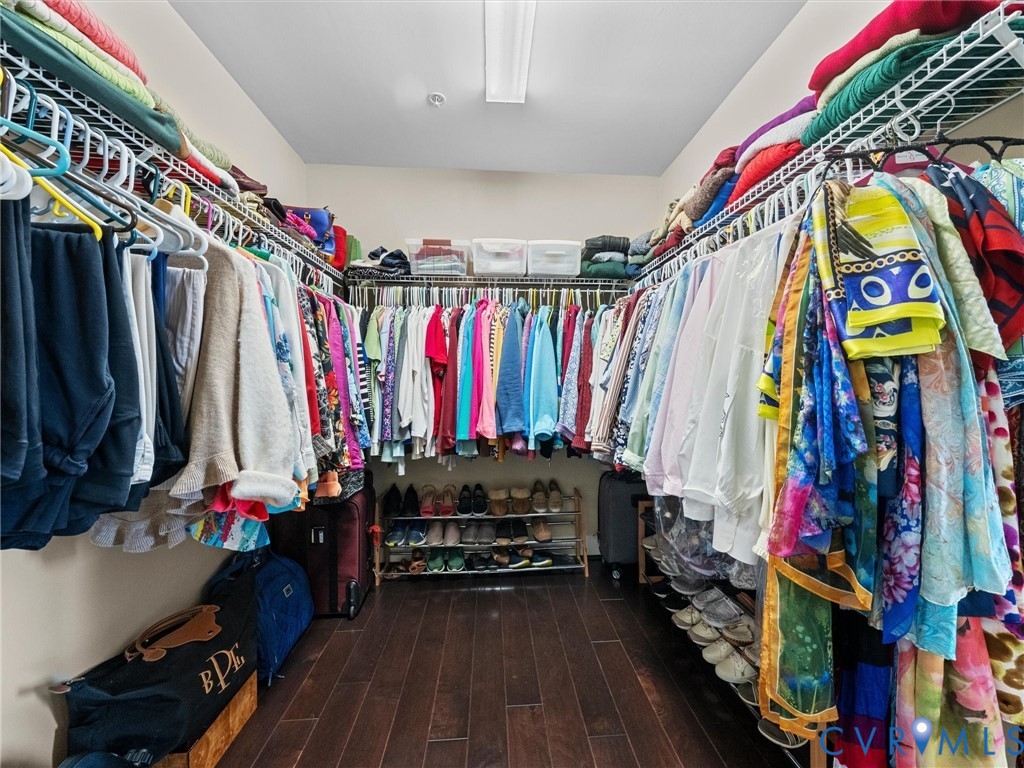 Huge walk-in closet in primary bedroom!