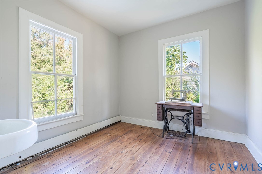 135 Mancha Avenue, Claremont, VA 23899
