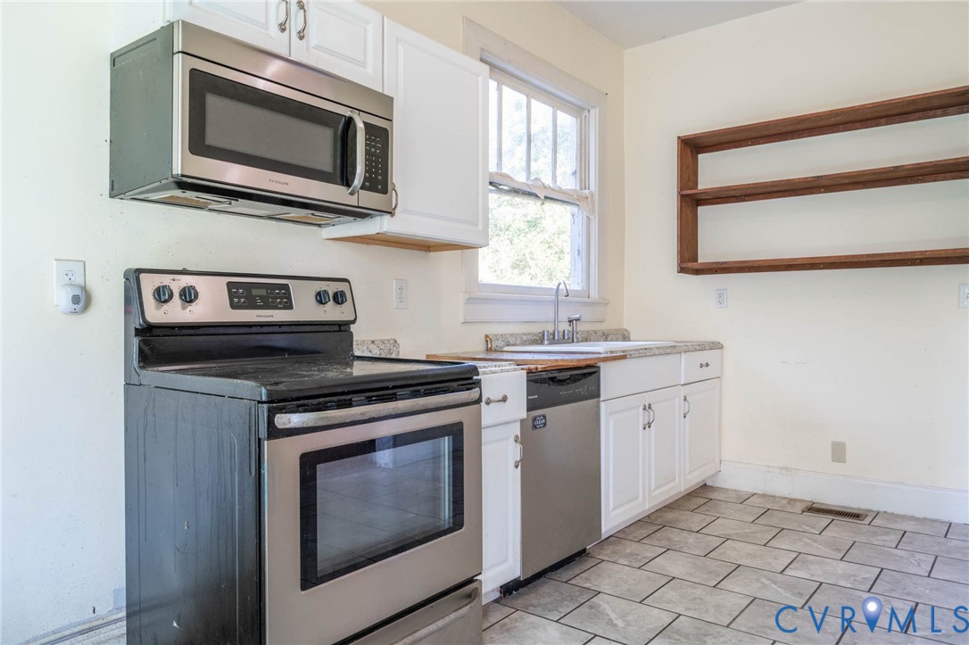 135 Mancha Avenue, Claremont, VA 23899