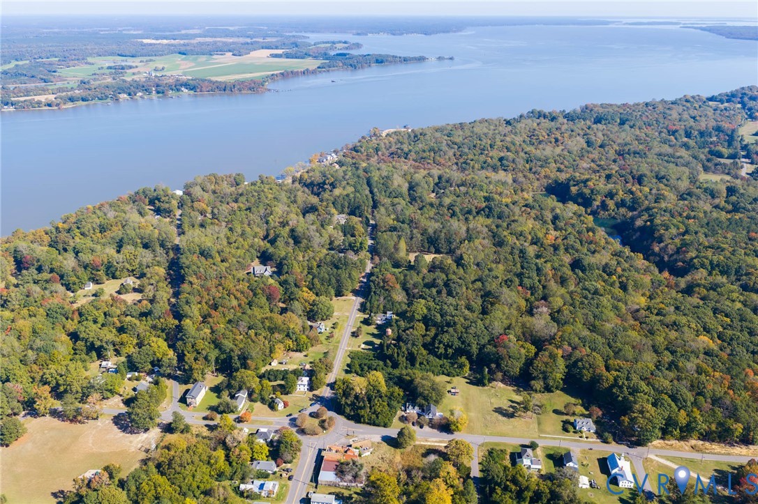 135 Mancha Avenue, Claremont, VA 23899