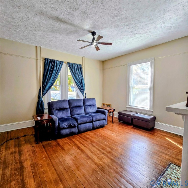 400 W Carolina Avenue, Crewe, VA 23930