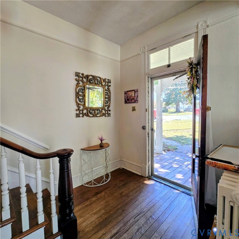 400 W Carolina Avenue, Crewe, VA 23930