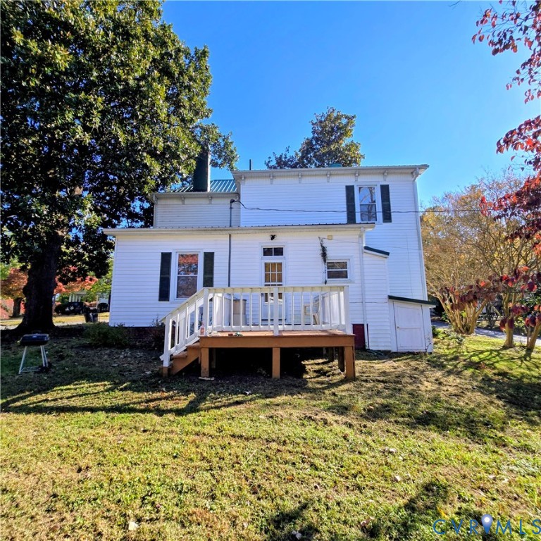 400 W Carolina Avenue, Crewe, VA 23930