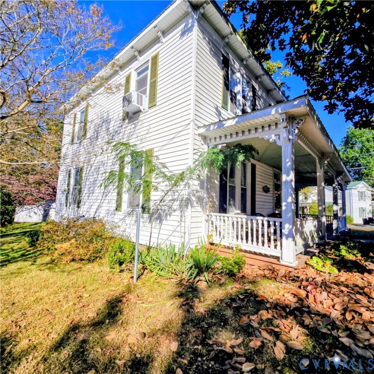 400 W Carolina Avenue, Crewe, VA 23930