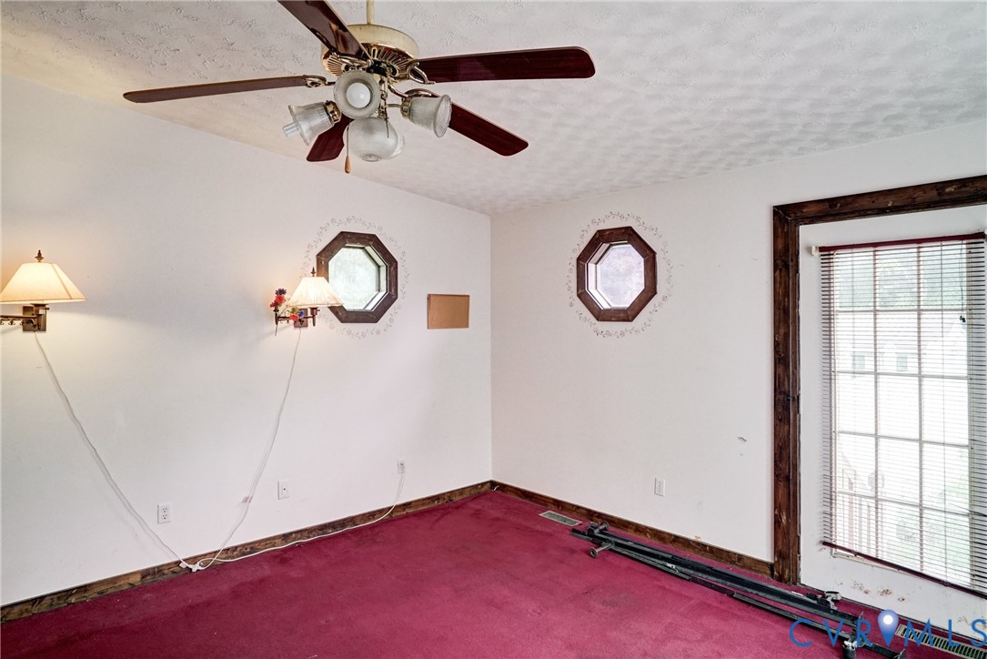 10012 River Road, South Chesterfield, VA 23803