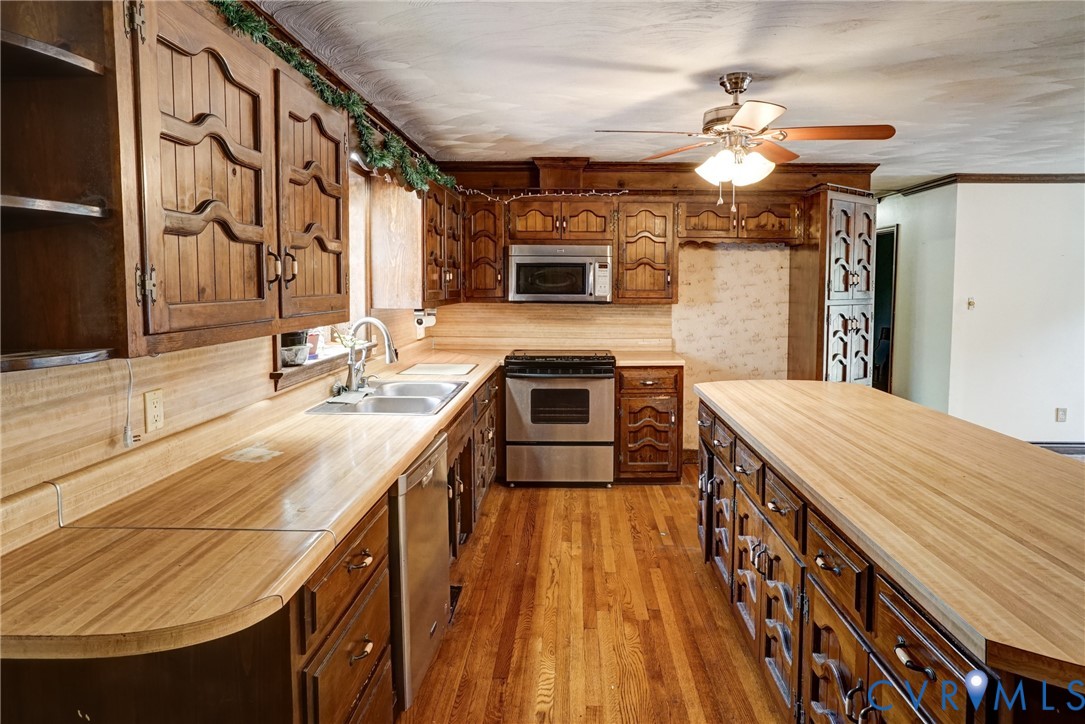 10012 River Road, South Chesterfield, VA 23803