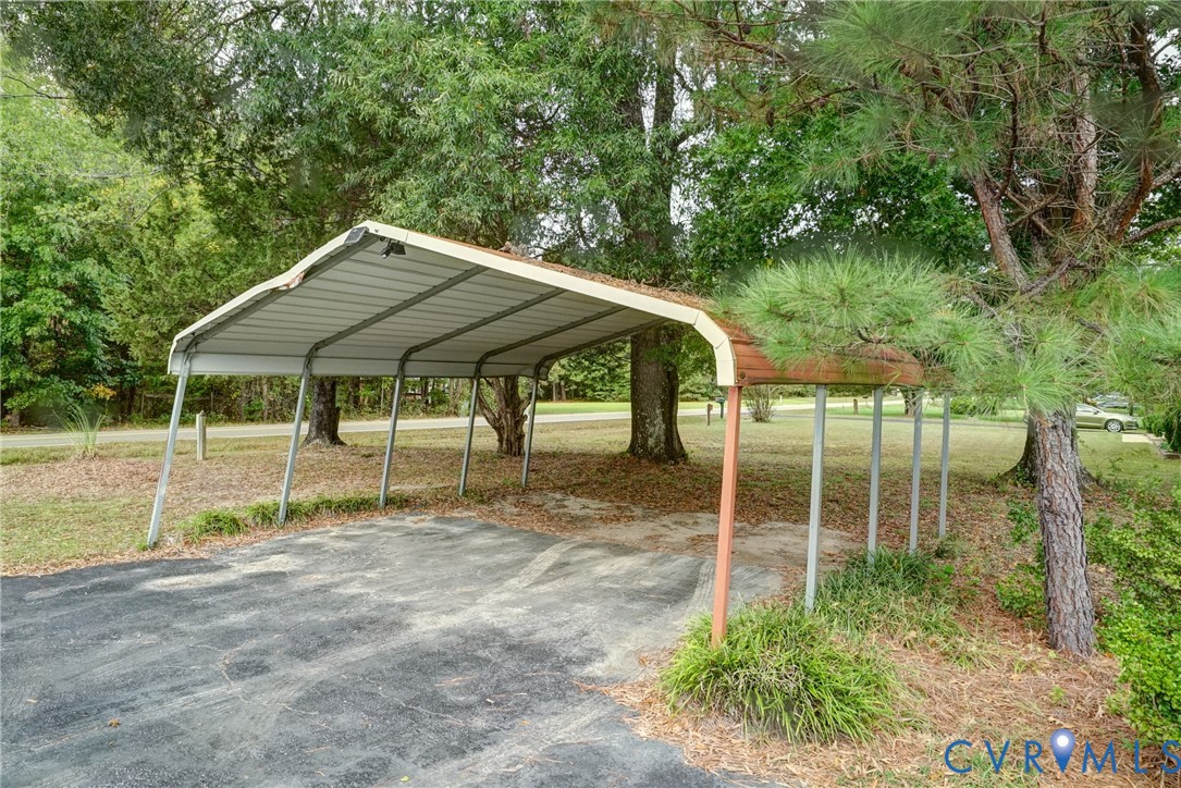 10012 River Road, South Chesterfield, VA 23803