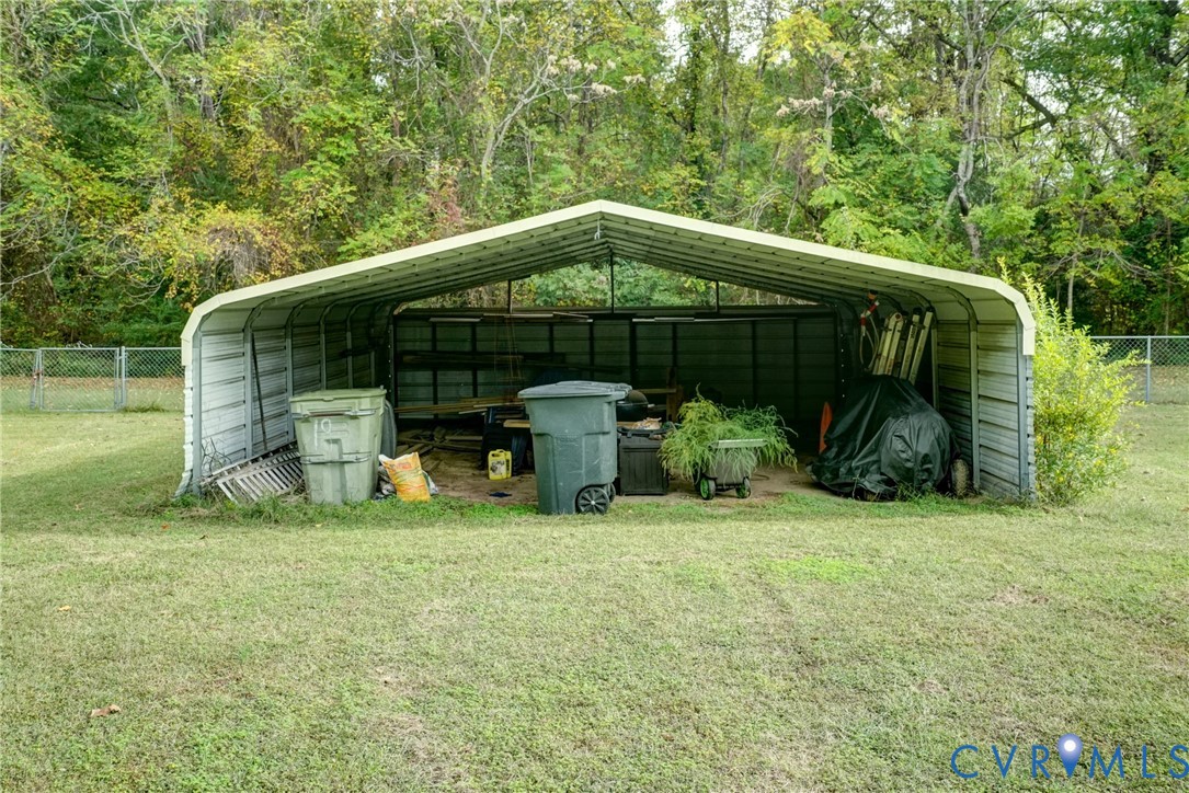 10012 River Road, South Chesterfield, VA 23803