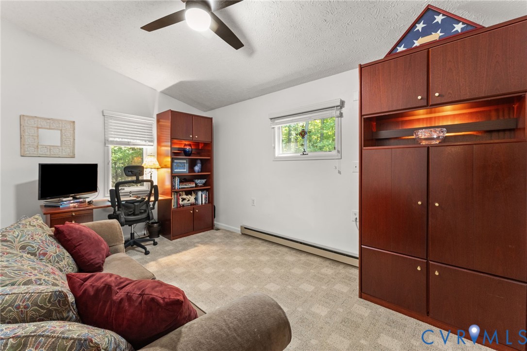 Bedroom/office