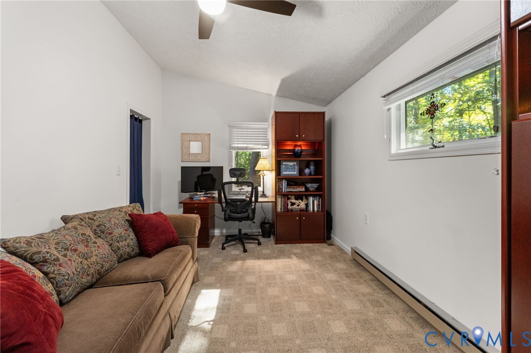 Bedroom/office