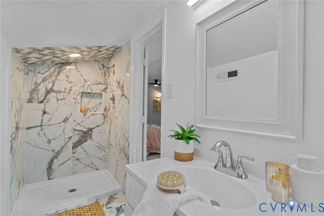 4560 E Williamsburg Road, Sandston, VA 23150