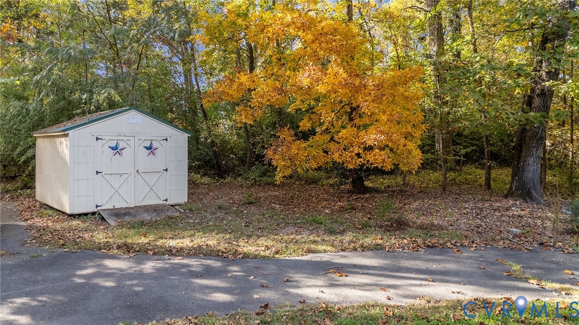 4560 E Williamsburg Road, Sandston, VA 23150