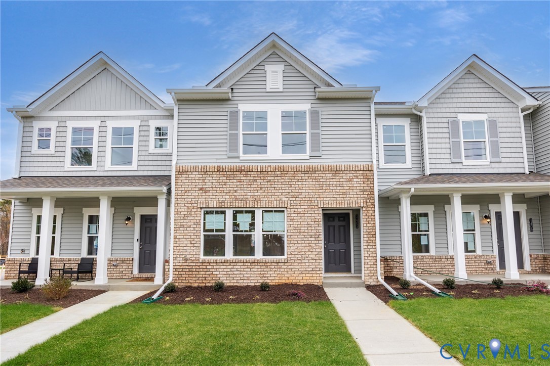 Barton C - Home is under construction. Photos are from builder's library and shown as examples only (colors, features and options will vary).