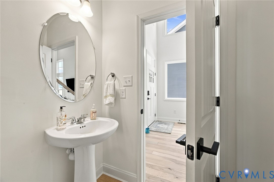 10682 Pottery Avenue, Glen Allen, VA 23059