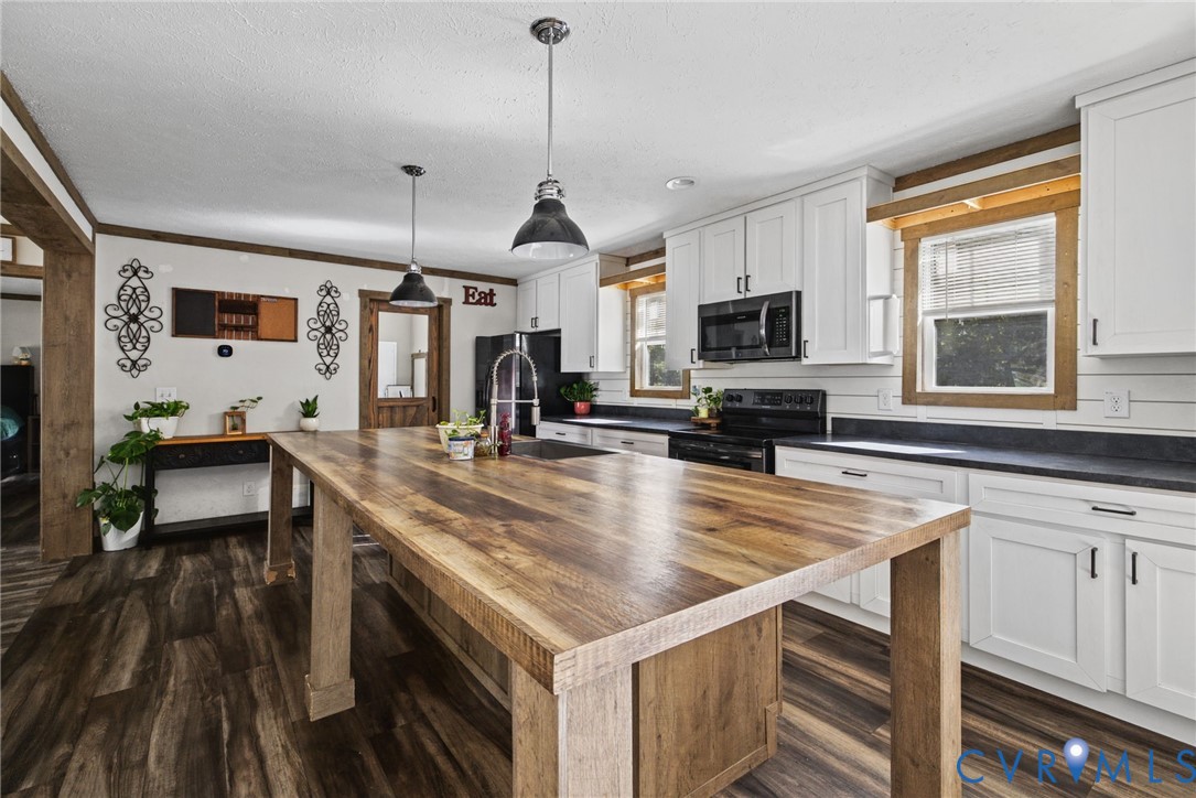 15800 Saddlebrook Road, Chesterfield, VA 23838