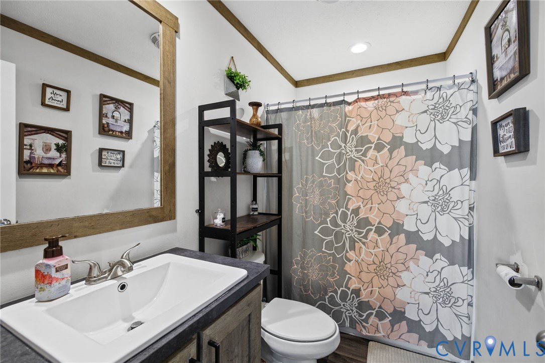 15800 Saddlebrook Road, Chesterfield, VA 23838