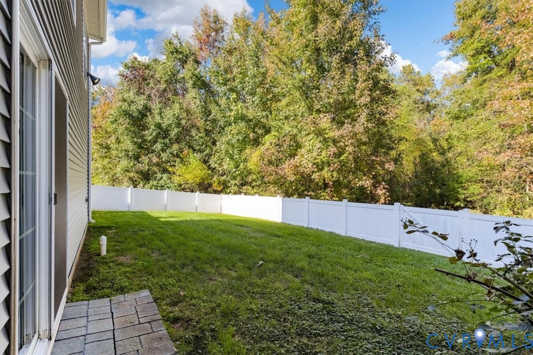 6' Vinyl Privacy Fence