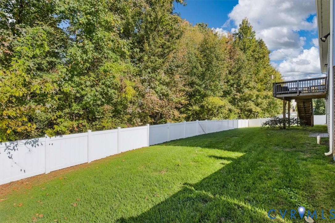 6' Vinyl Privacy Fence
