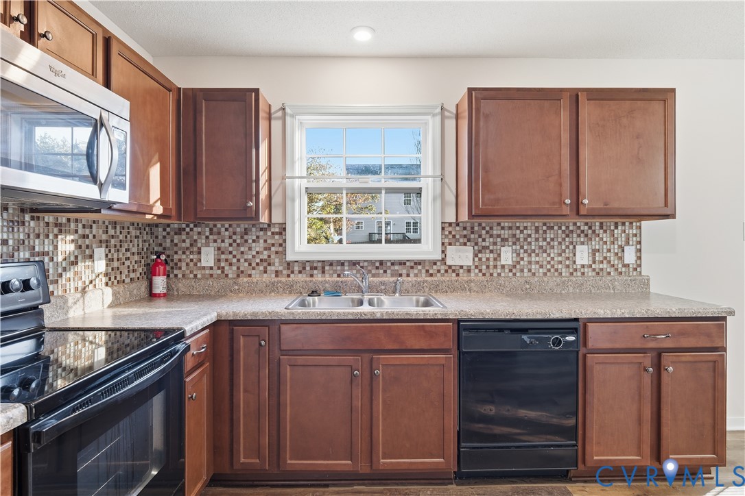 4023 Evelake Road, North Chesterfield, VA 23237