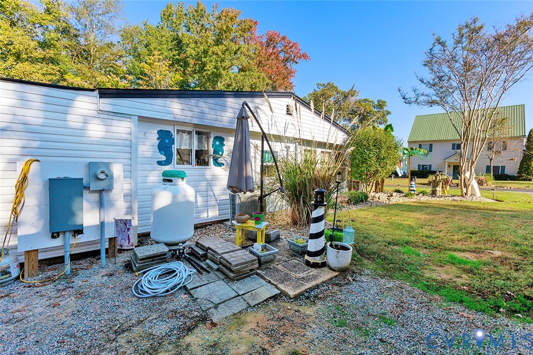 489 James River Overview, Guilford Heights, Spring Grove, VA 23881