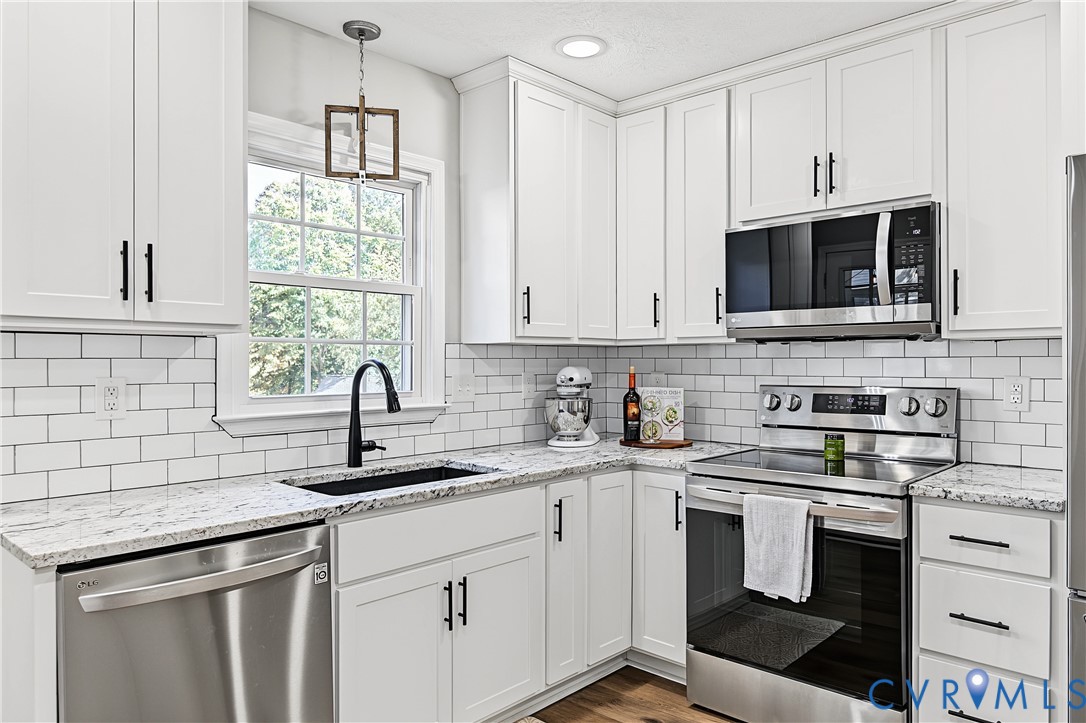 7111 Velvet Antler Drive, Midlothian, VA 23112