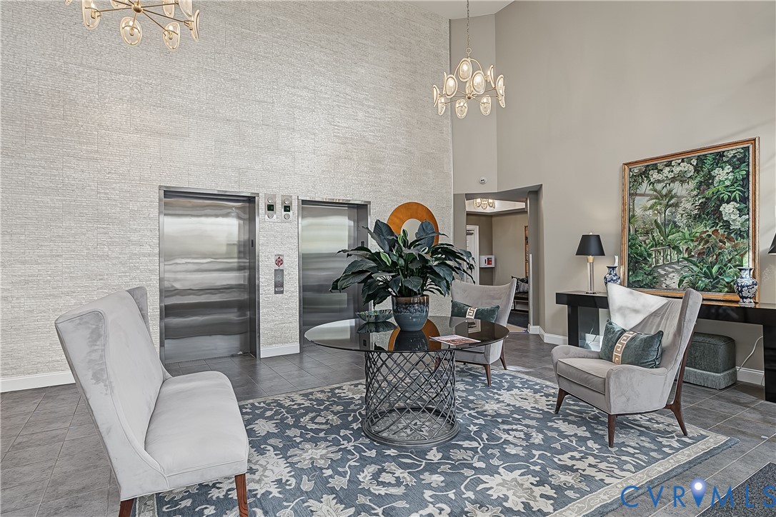 4820 Old Main Street, #612, Rocketts, Henrico, VA 23231