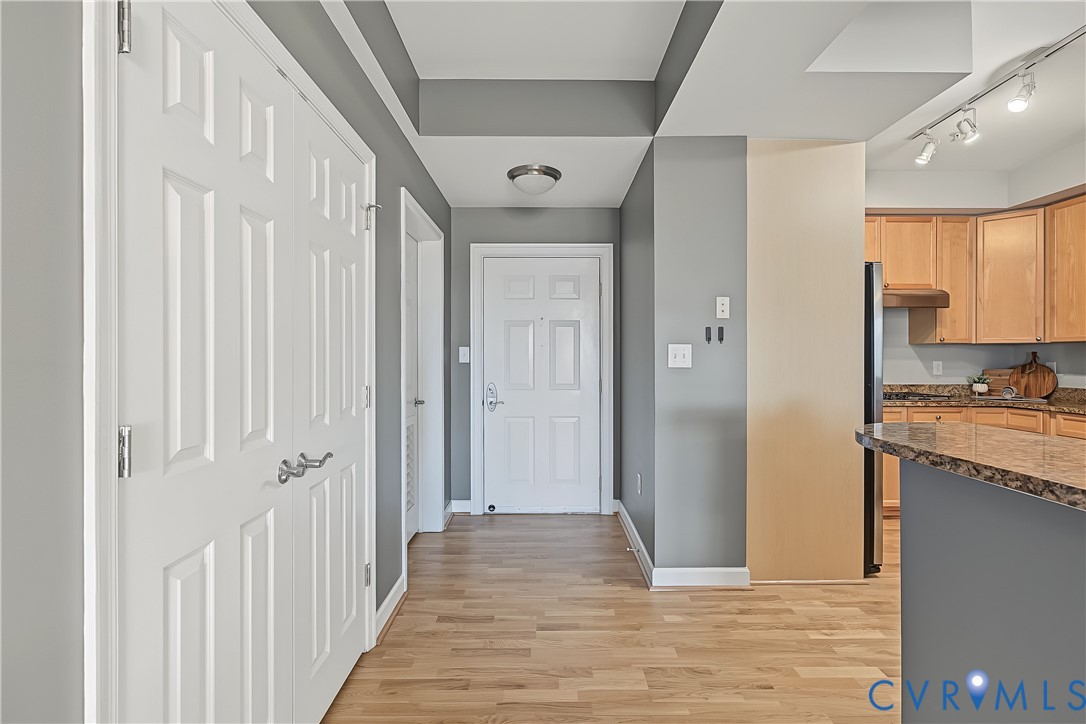 4820 Old Main Street, #612, Rocketts, Henrico, VA 23231