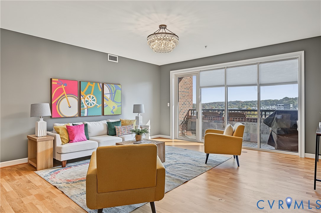 4820 Old Main Street, #612, Rocketts, Henrico, VA 23231