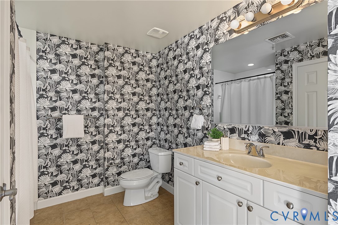 4820 Old Main Street, #612, Rocketts, Henrico, VA 23231