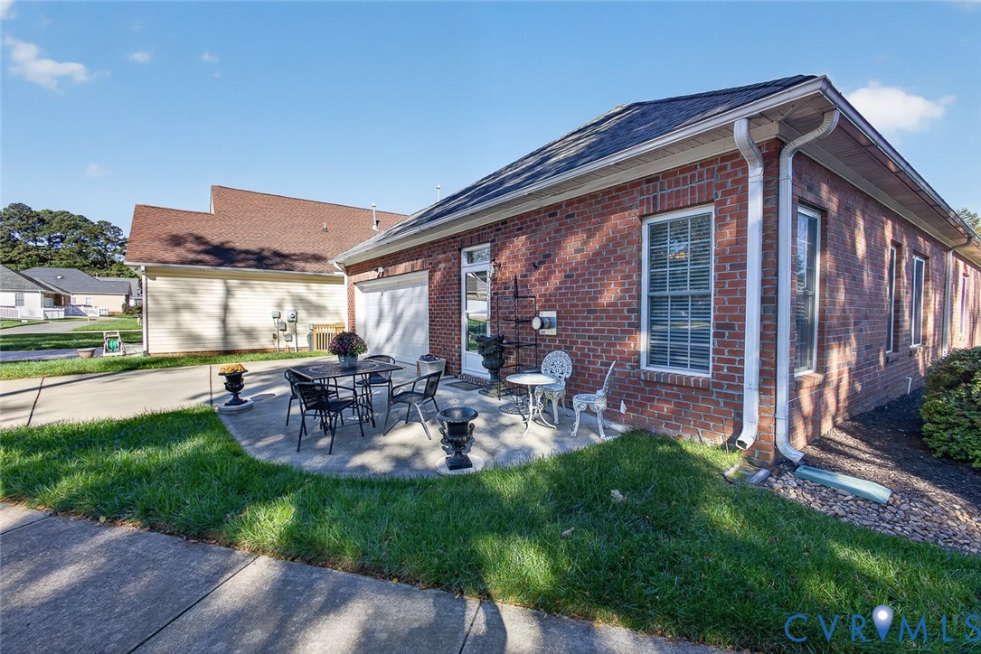4401 Village Garden Circle, Chester, VA 23831