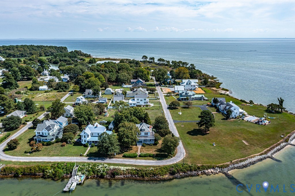 218 Fleeton Point Circle, Fleeton, Reedville, VA 22539