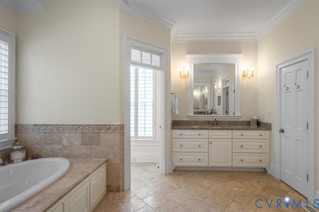 6 Country Squire Lane, Westham, Henrico, VA 23229