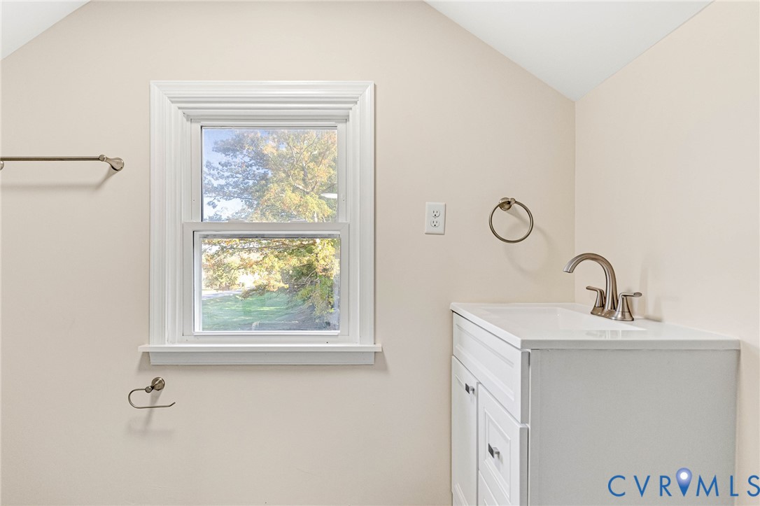 13321 W Patrick Henry Road, Doswell, VA 23047