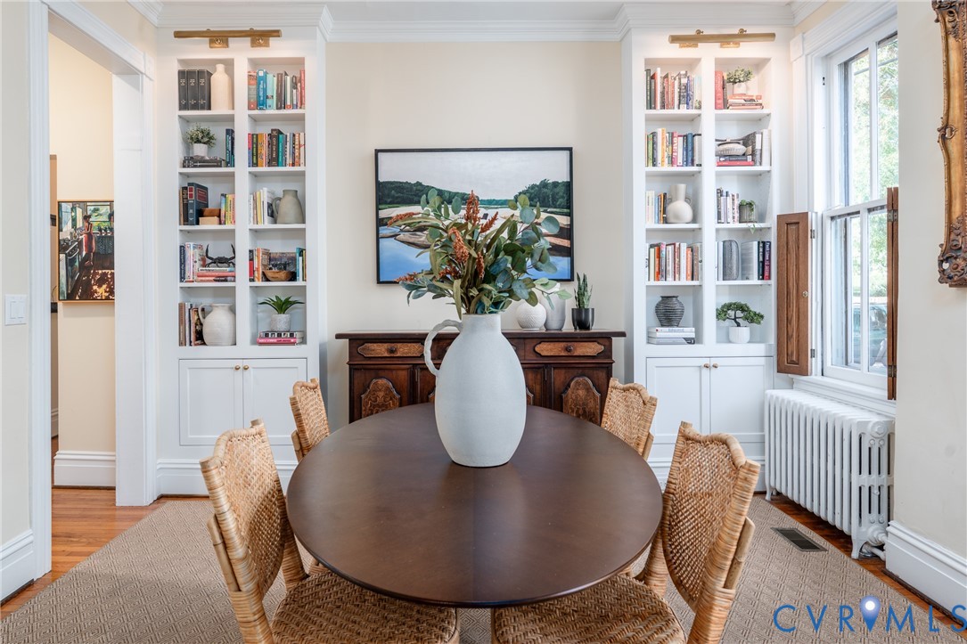 Built-in bookcases by Anne Pulliam Interiors, added in 2025.