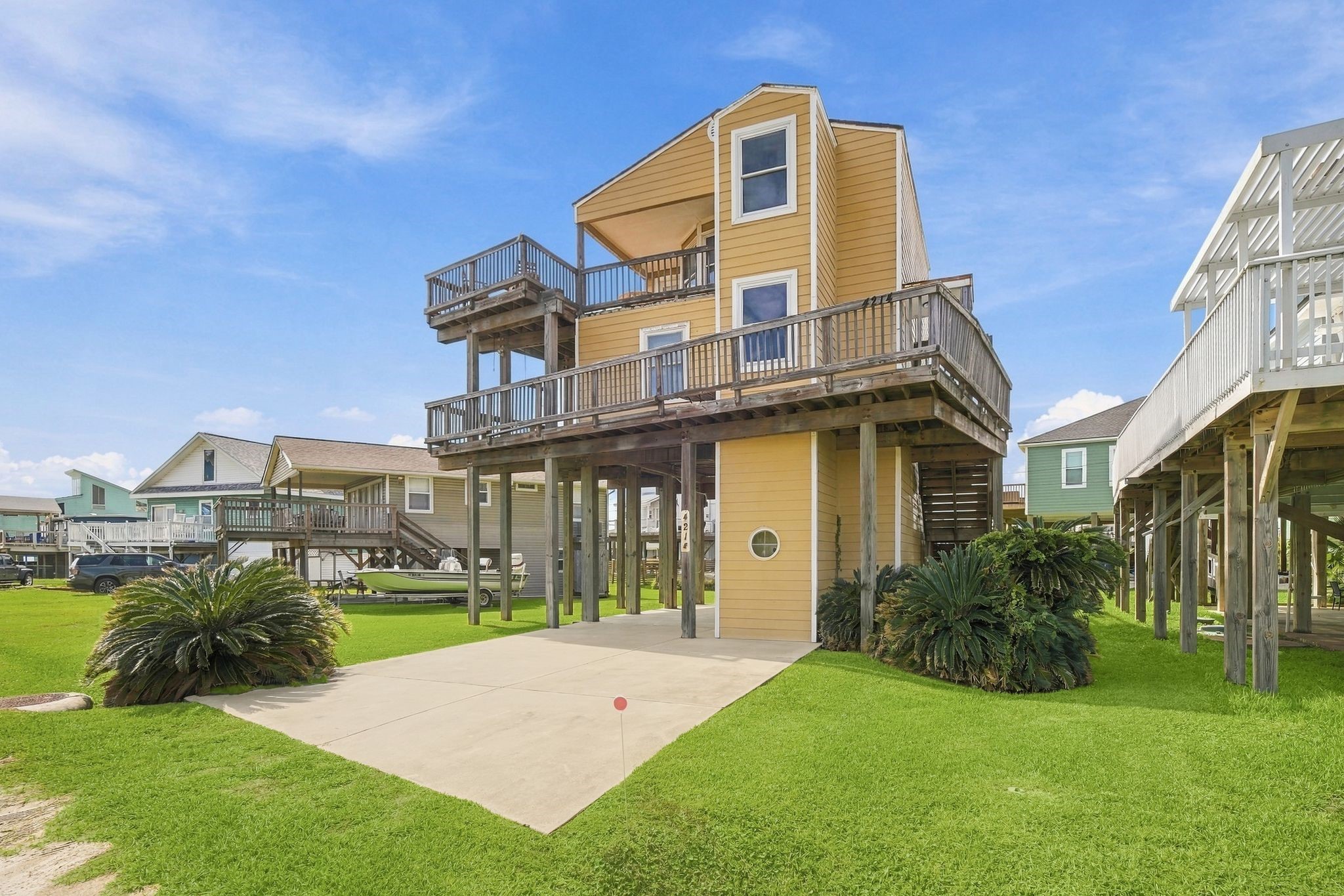 4214 Vista Road, Galveston, TX 77554 4214 Vista Road, Galveston, TX 77554