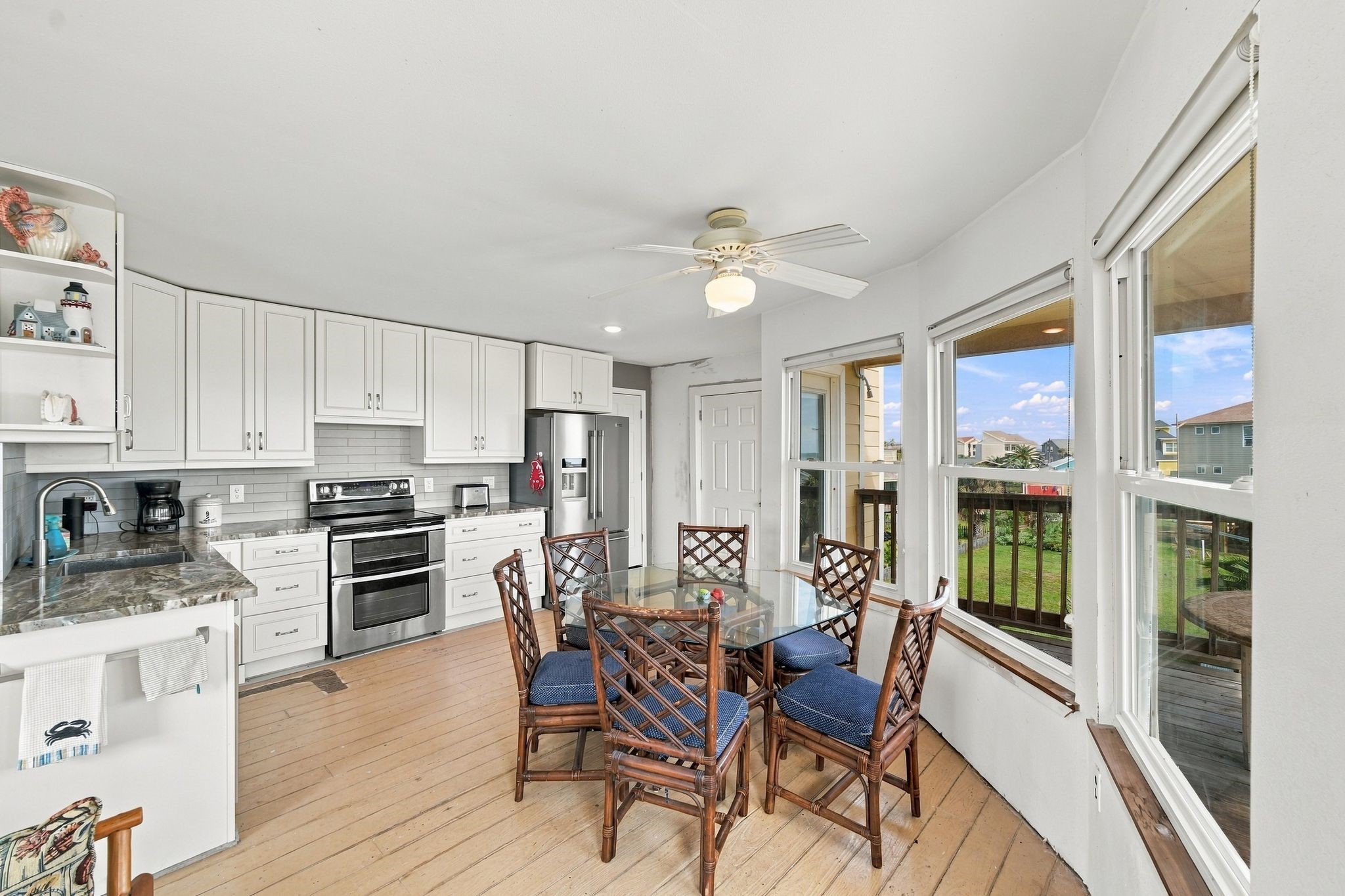 4214 Vista Road, Galveston, TX 77554