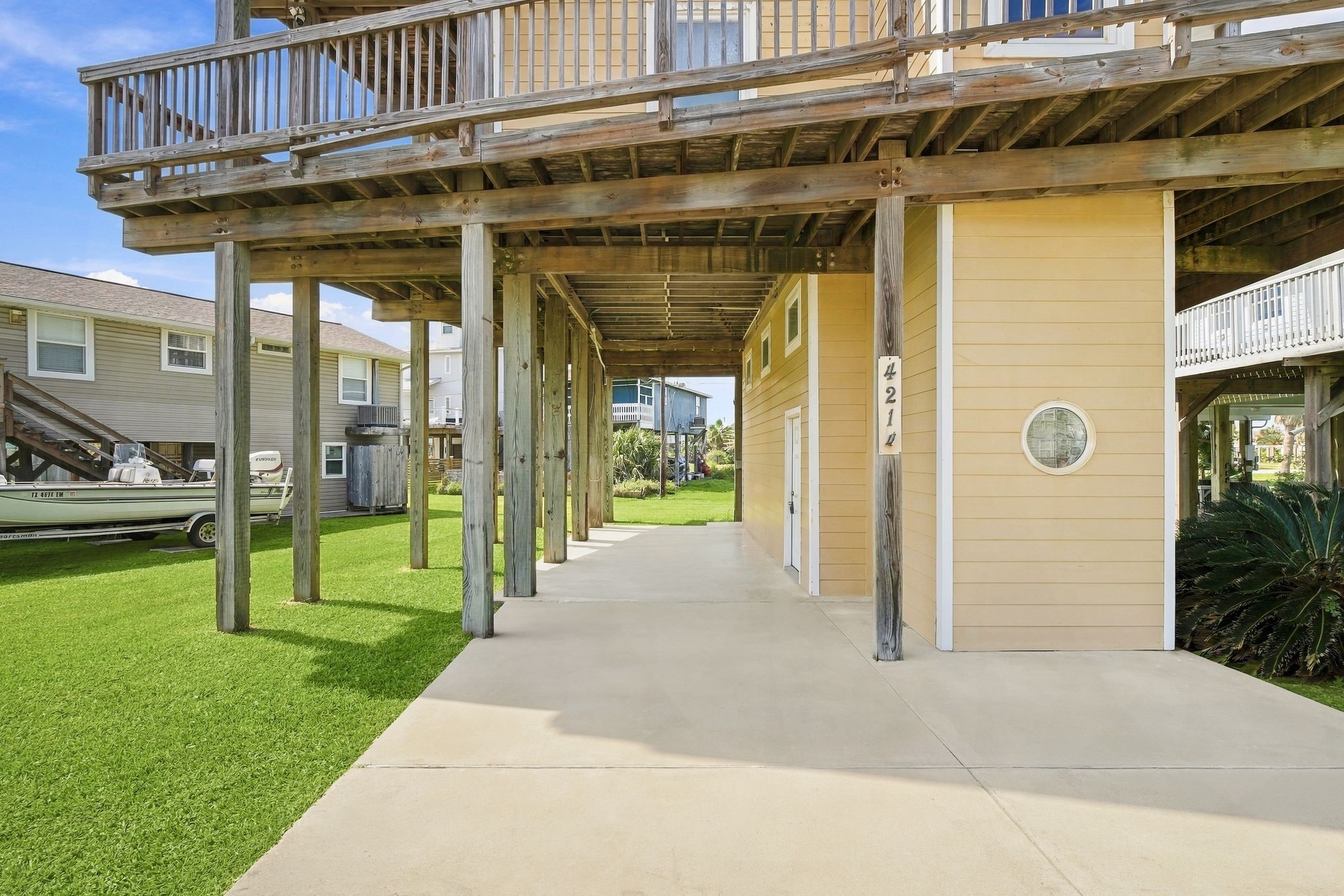 4214 Vista Road, Galveston, TX 77554 4214 Vista Road, Galveston, TX 77554