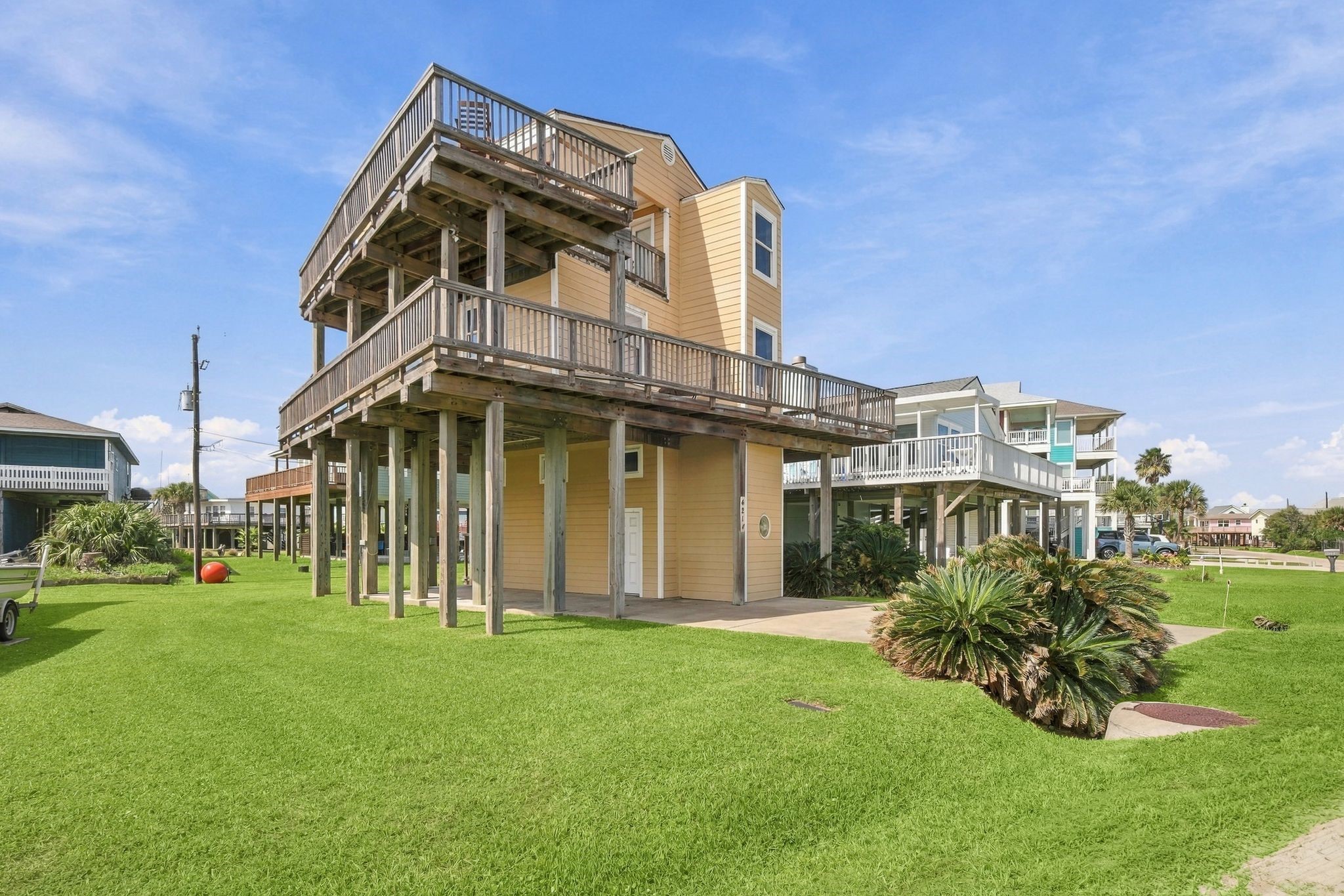 4214 Vista Road, Galveston, TX 77554 4214 Vista Road, Galveston, TX 77554