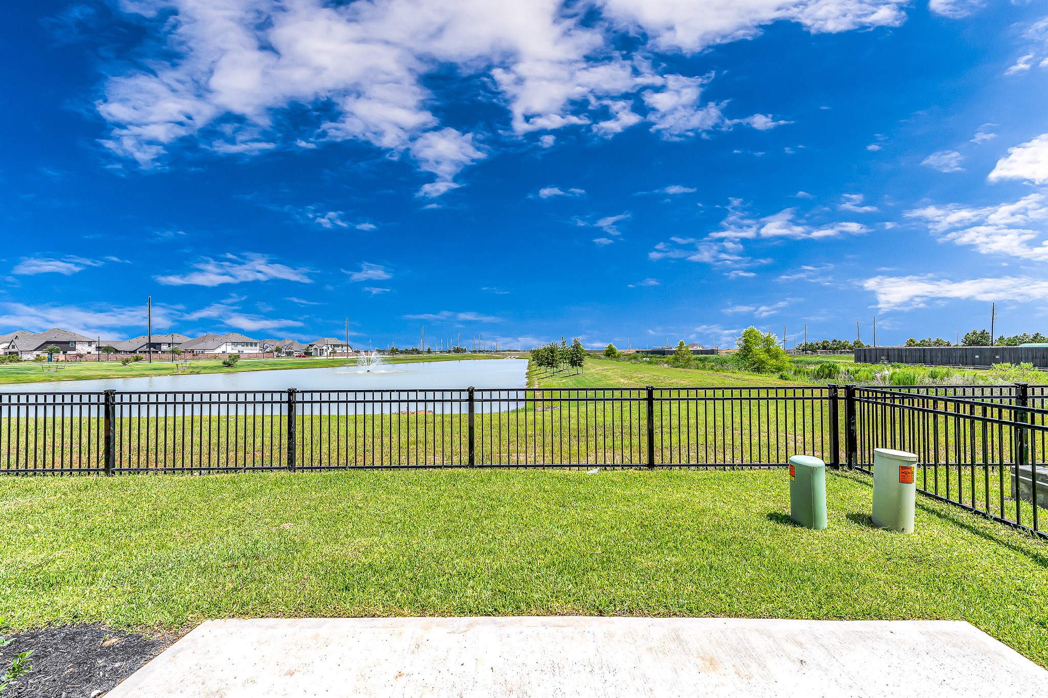 LAKE VIEW.