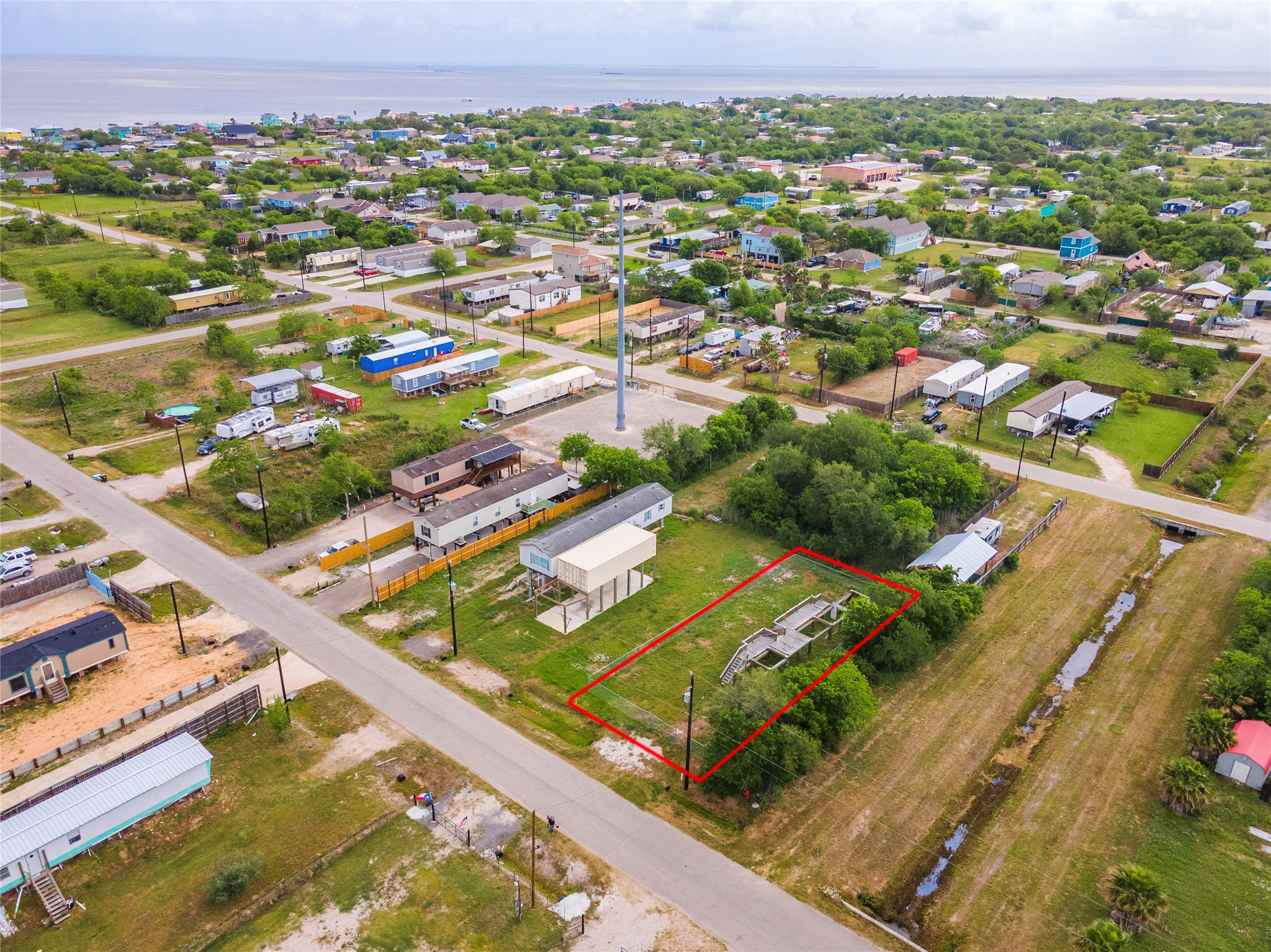 441-443 16th Street, San Leon, TX 77539 441-443 16th Street, San Leon, TX 77539
