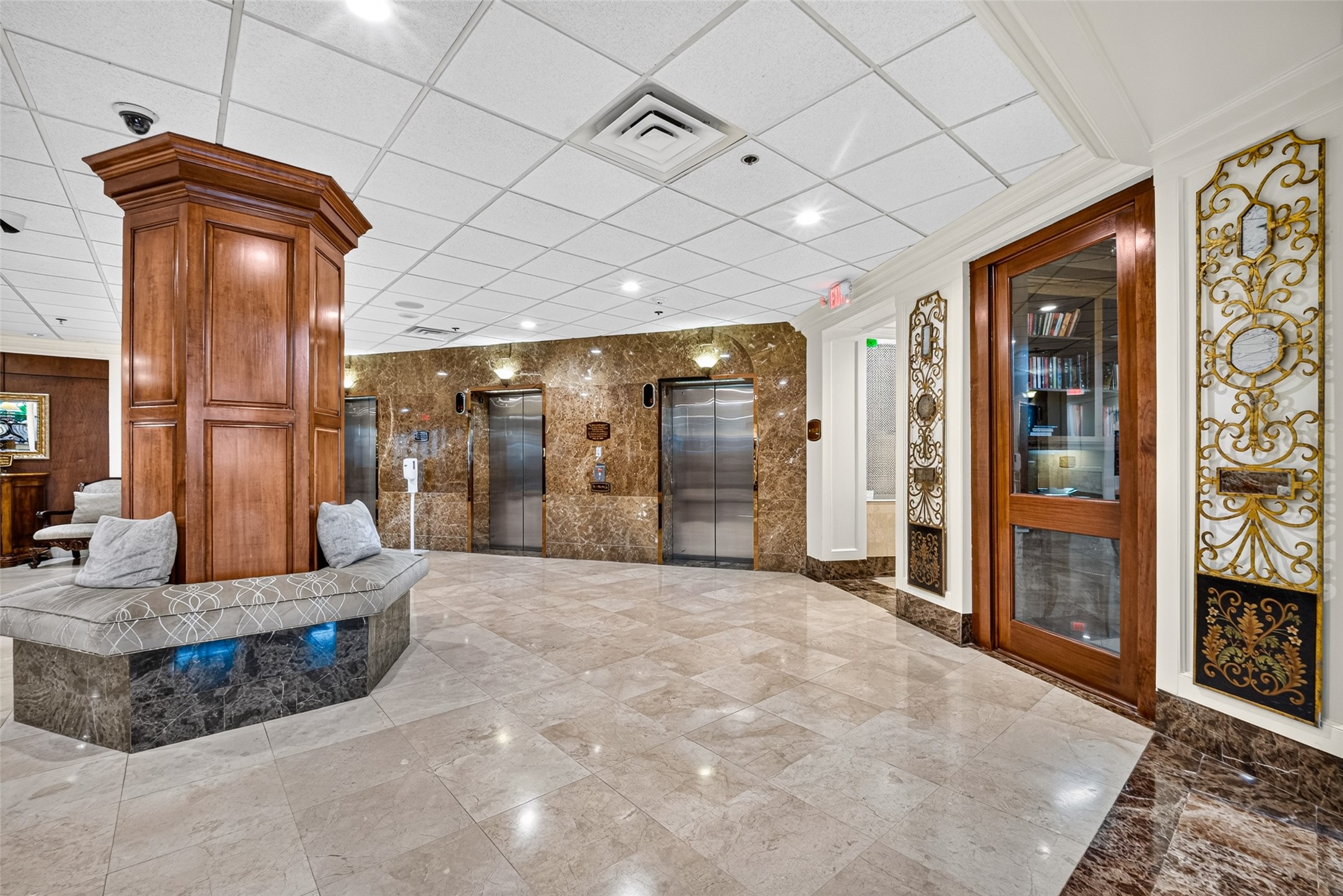 3525 Sage Road, #704, Houston, TX 77056 3525 Sage Road, #704, Houston, TX 77056