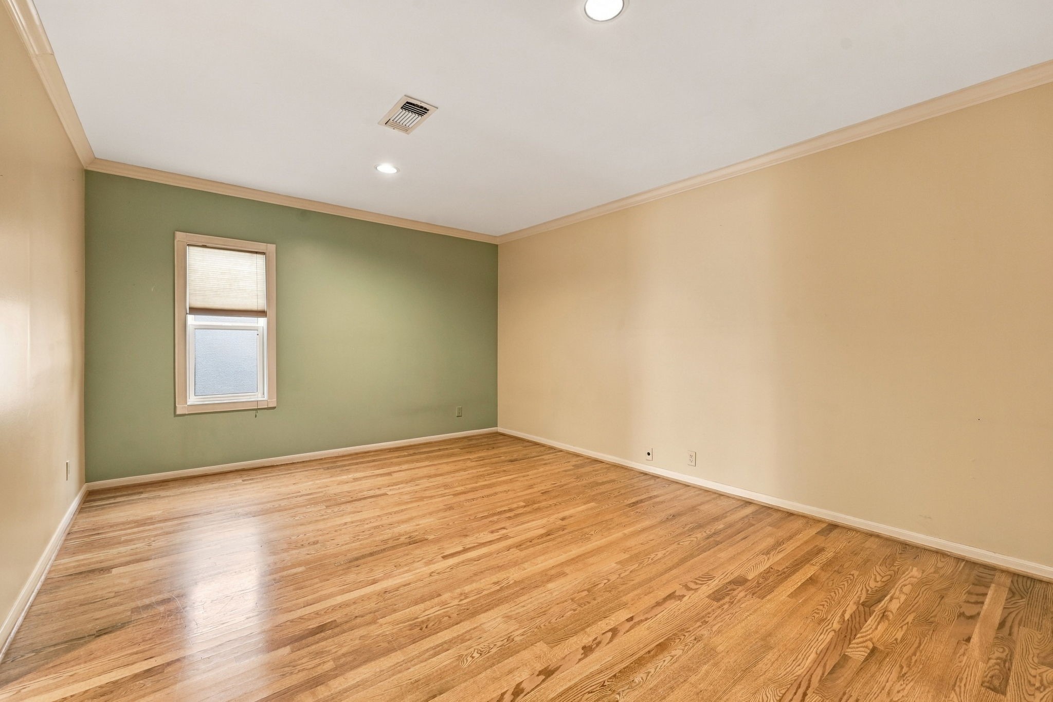 2nd Floor: 3rd bedroom
