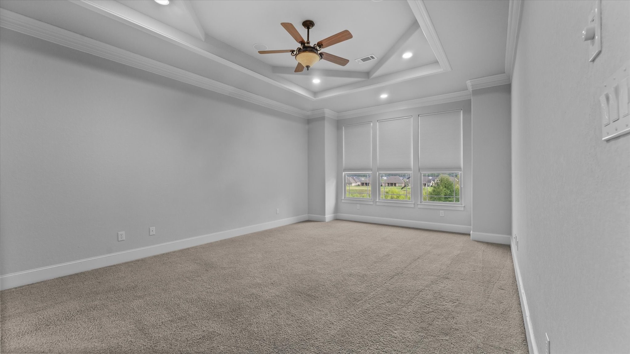 Large primary room off the living room.