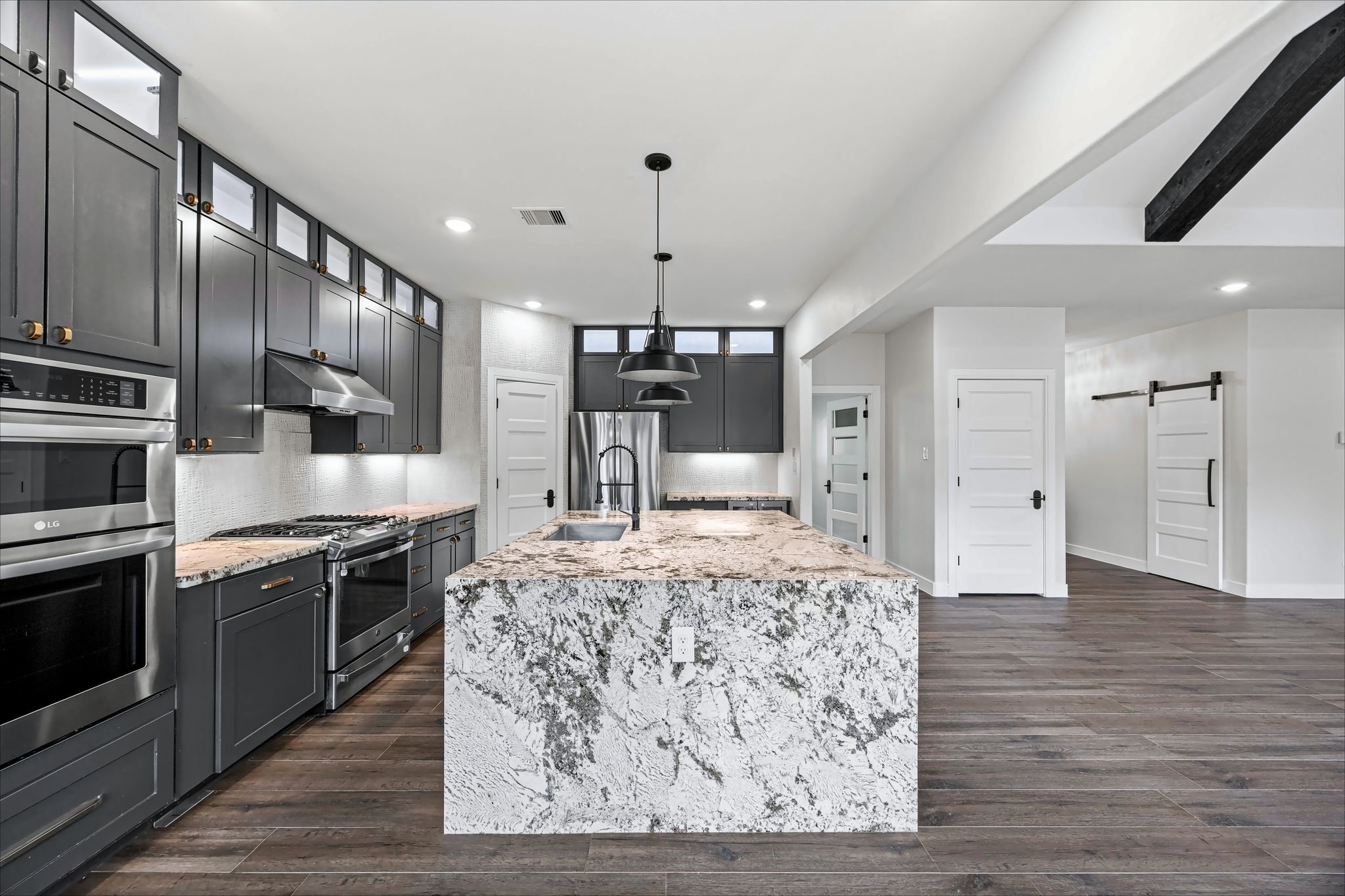 87 Dawns Edge Drive, Montgomery, TX 77356 87 Dawns Edge Drive, Montgomery, TX 77356