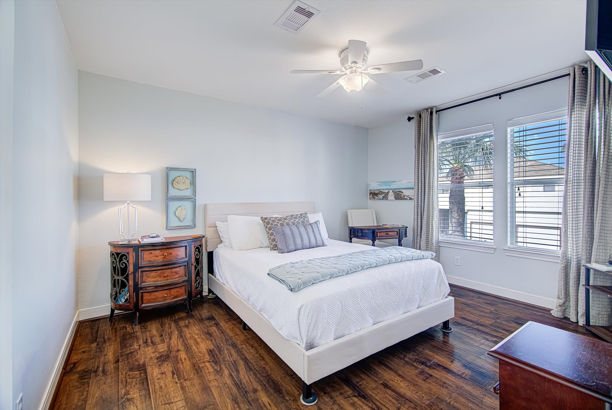 1095 Redfish Street, Bayou Vista, TX 77563